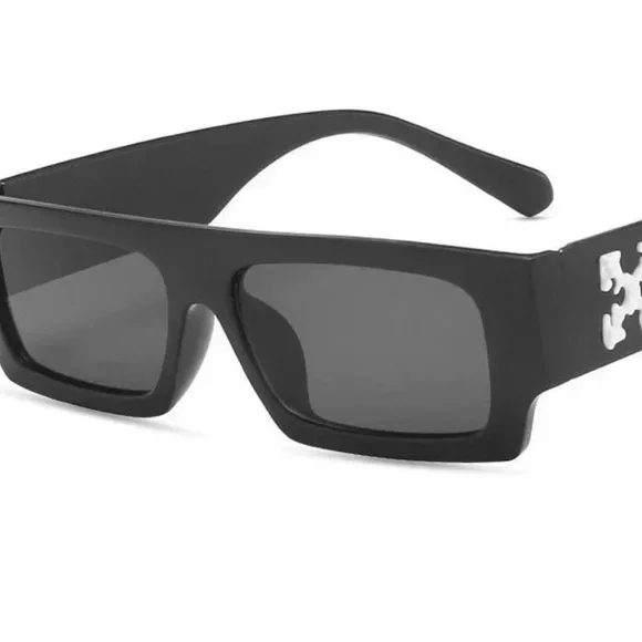 Designer Glasses - Picture 7 of 7